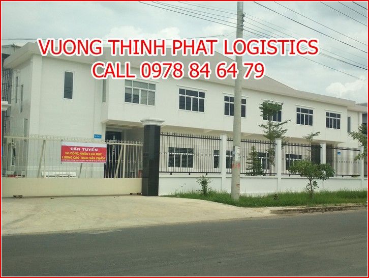Cho thuê gấp nhà xưởng 2.500m2 mặt tiền Phan Văn Hớn, Hóc Môn